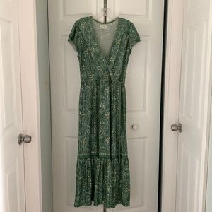 Green Floral L Max Studio faux wrap deess